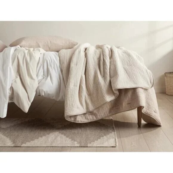 PARACHUTE Organic Cloud Cotton Quilt in Natural And Ivory Size Full/Queen - Picture 10 of 10